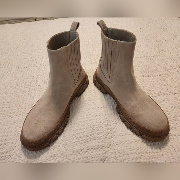 Max Mara Genepi Beige Cream Suede Chunky Ankle Boots Size 40/US 9 Luxury Grunge - Picture 4 of 14